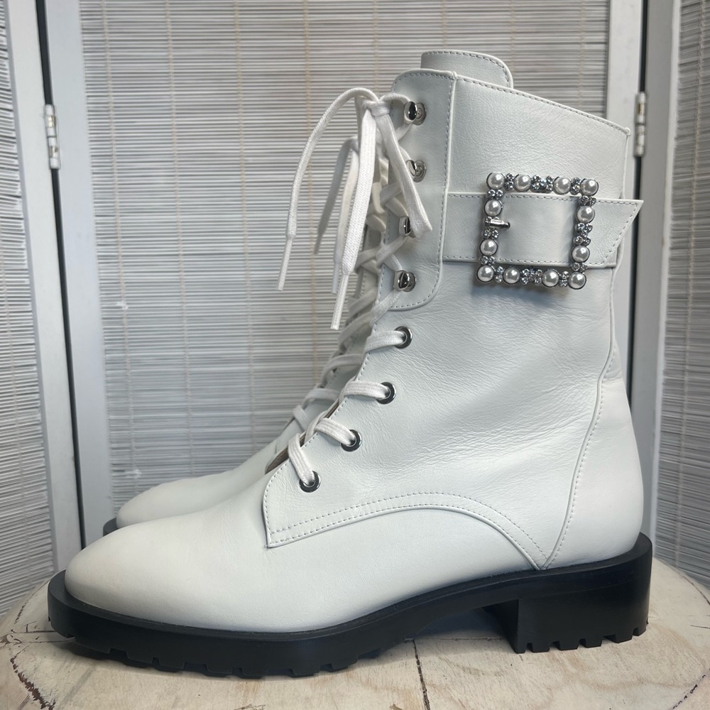 Stuart Weitzman Pearl Buckle Boots White Leather Lace Up Lug Sole Size 6 NWT - Picture 1 of 11